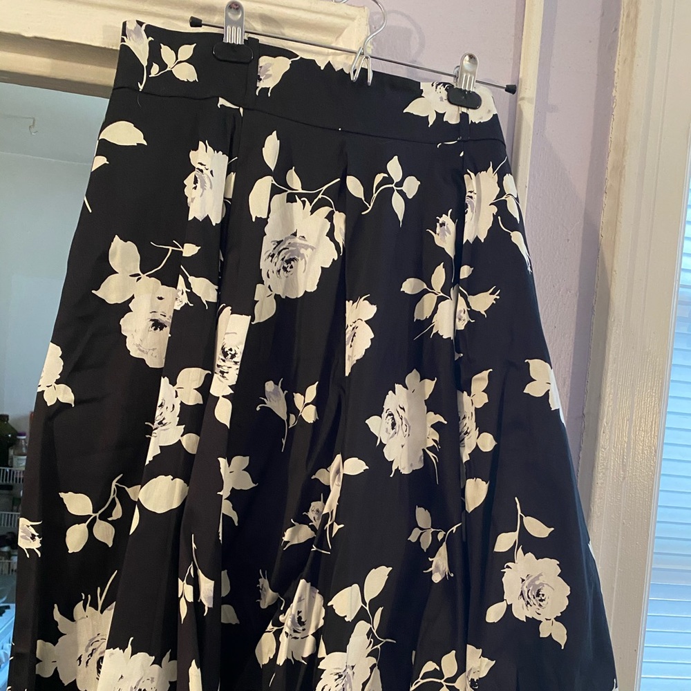 Pinup Girl Clothing NWT Black Floral Doris Skirt